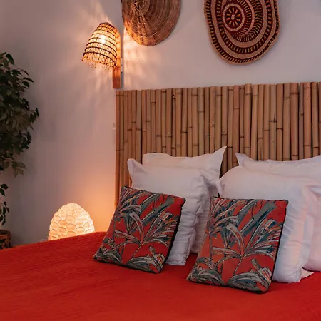 De La - Mahogany Hotel 3*