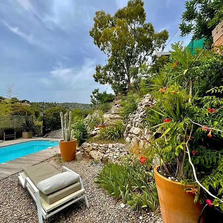 De La - Mahogany Hotel Cassis